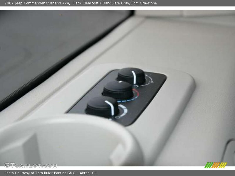 Black Clearcoat / Dark Slate Gray/Light Graystone 2007 Jeep Commander Overland 4x4
