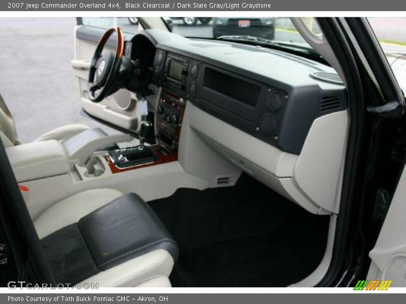  2007 Commander Overland 4x4 Dark Slate Gray/Light Graystone Interior