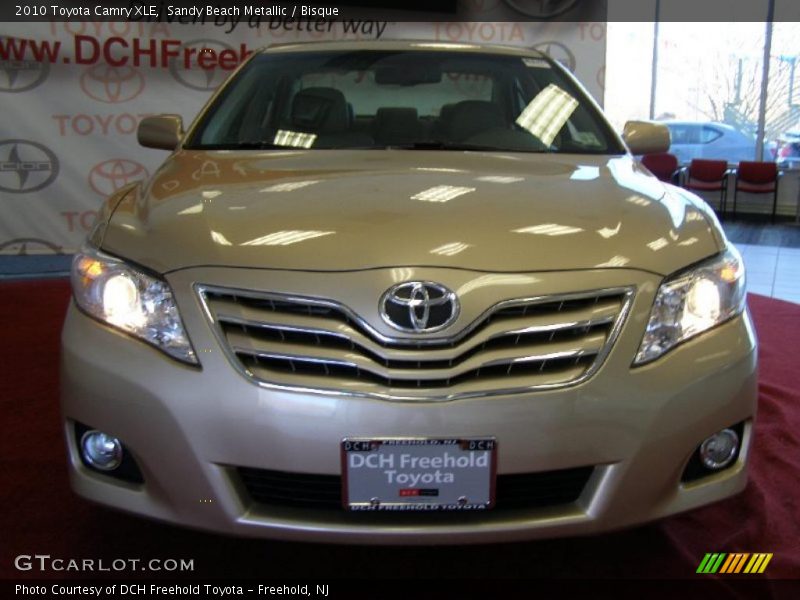 Sandy Beach Metallic / Bisque 2010 Toyota Camry XLE