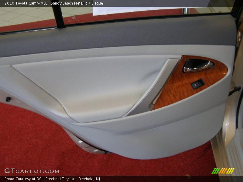 Sandy Beach Metallic / Bisque 2010 Toyota Camry XLE