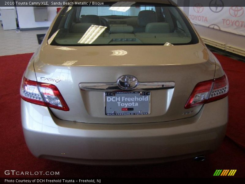 Sandy Beach Metallic / Bisque 2010 Toyota Camry XLE