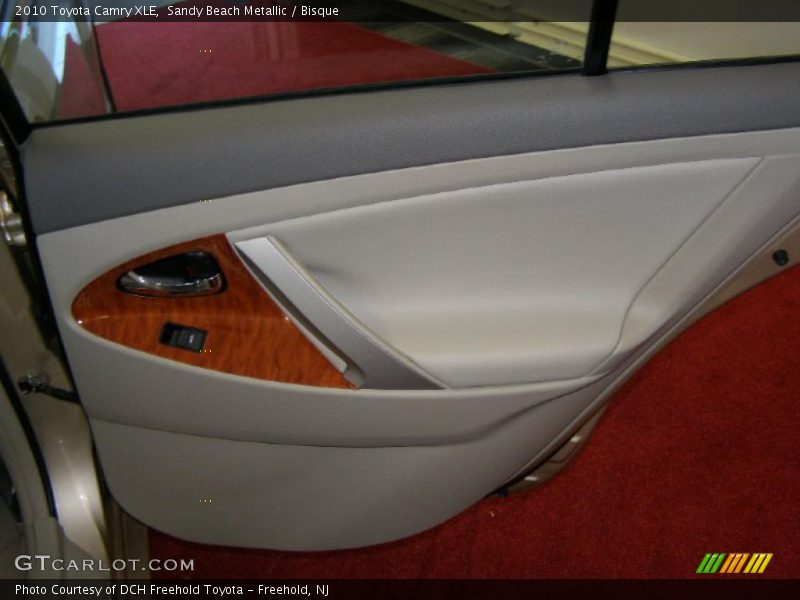 Sandy Beach Metallic / Bisque 2010 Toyota Camry XLE