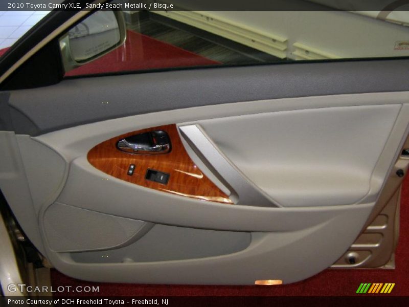 Sandy Beach Metallic / Bisque 2010 Toyota Camry XLE
