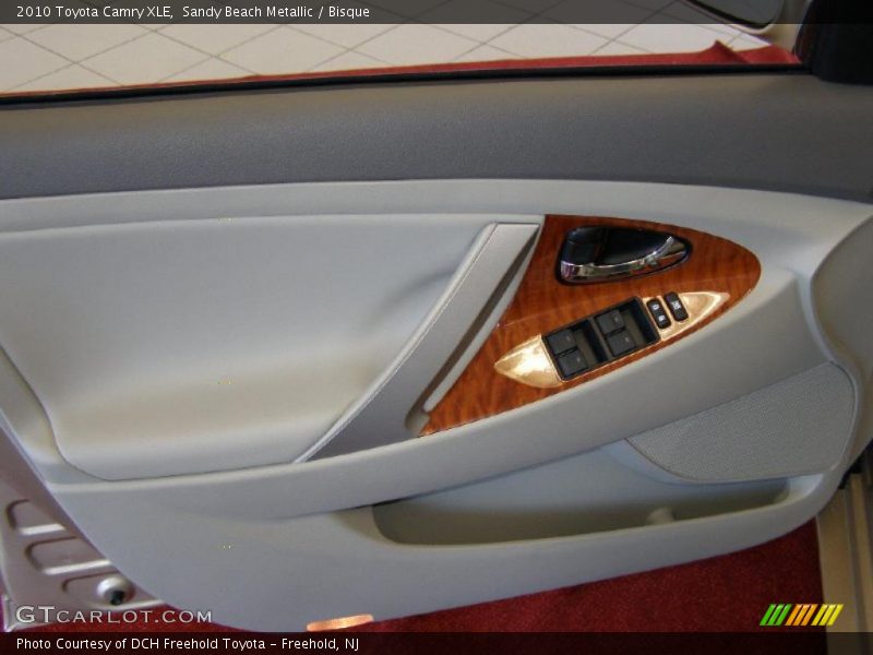 Sandy Beach Metallic / Bisque 2010 Toyota Camry XLE