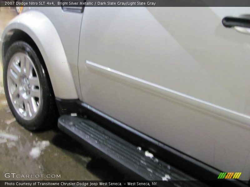 Bright Silver Metallic / Dark Slate Gray/Light Slate Gray 2007 Dodge Nitro SLT 4x4