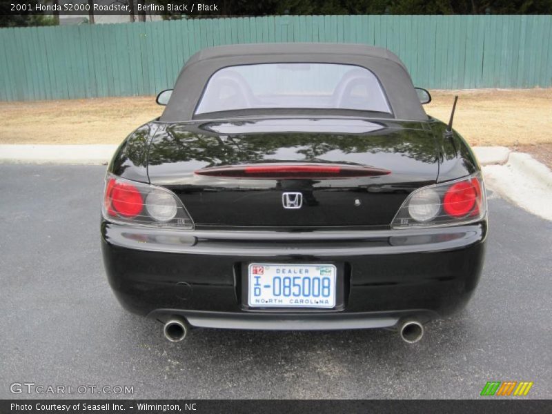 Berlina Black / Black 2001 Honda S2000 Roadster