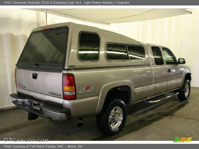 Light Pewter Metallic / Graphite 2002 Chevrolet Silverado 2500 LS Extended Cab 4x4