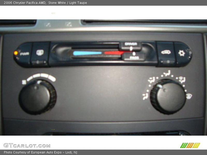 Stone White / Light Taupe 2006 Chrysler Pacifica AWD