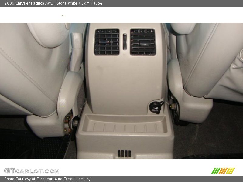 Stone White / Light Taupe 2006 Chrysler Pacifica AWD