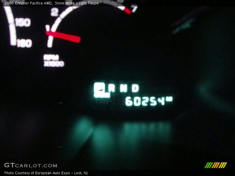 Stone White / Light Taupe 2006 Chrysler Pacifica AWD