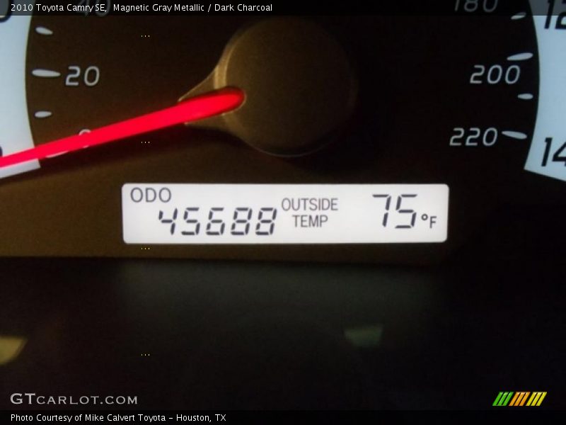 Magnetic Gray Metallic / Dark Charcoal 2010 Toyota Camry SE