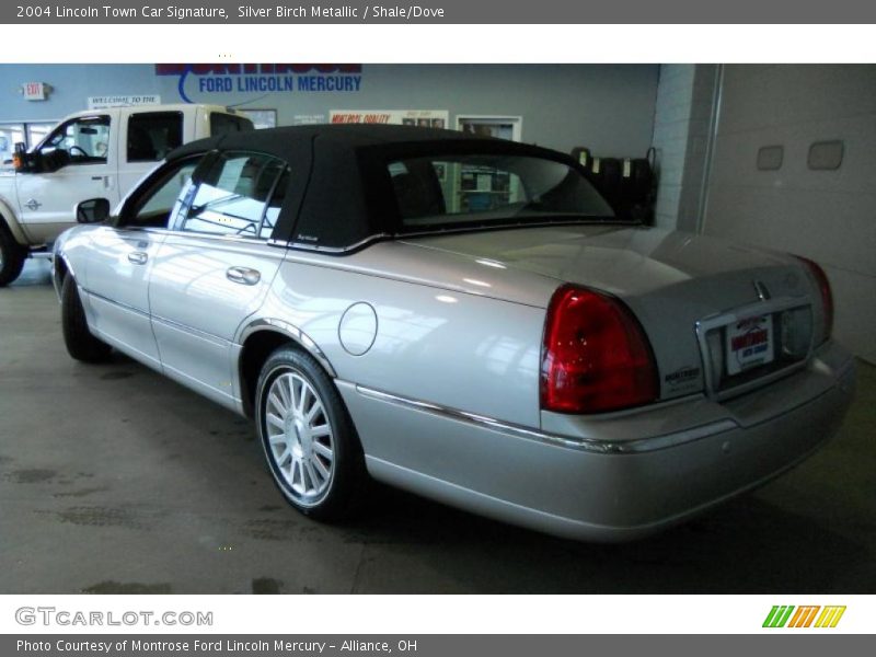 Silver Birch Metallic / Shale/Dove 2004 Lincoln Town Car Signature