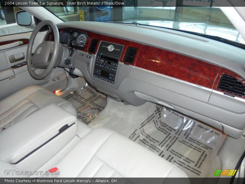Silver Birch Metallic / Shale/Dove 2004 Lincoln Town Car Signature