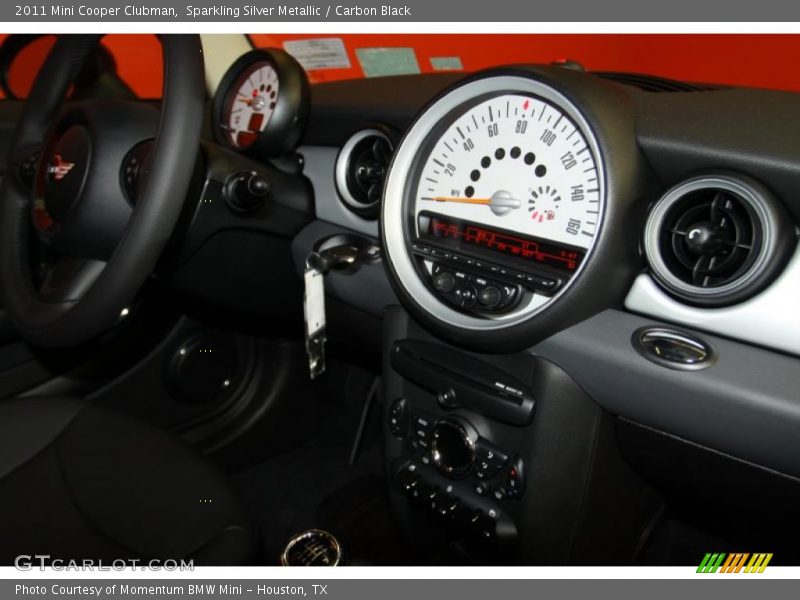 Sparkling Silver Metallic / Carbon Black 2011 Mini Cooper Clubman