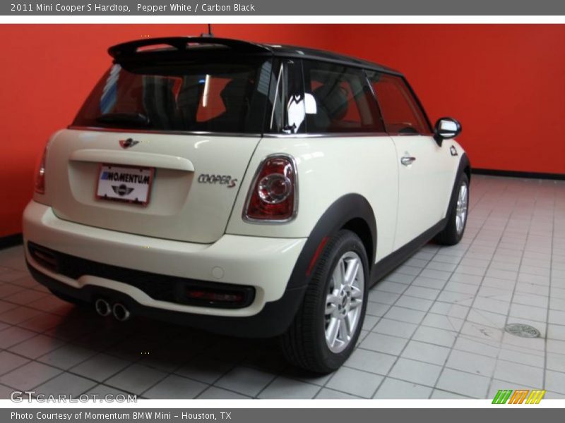 Pepper White / Carbon Black 2011 Mini Cooper S Hardtop