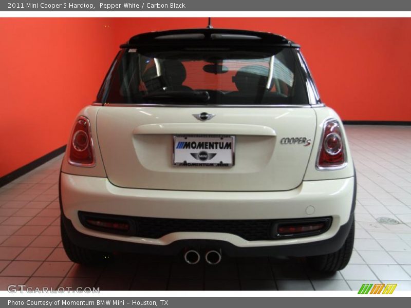 Pepper White / Carbon Black 2011 Mini Cooper S Hardtop