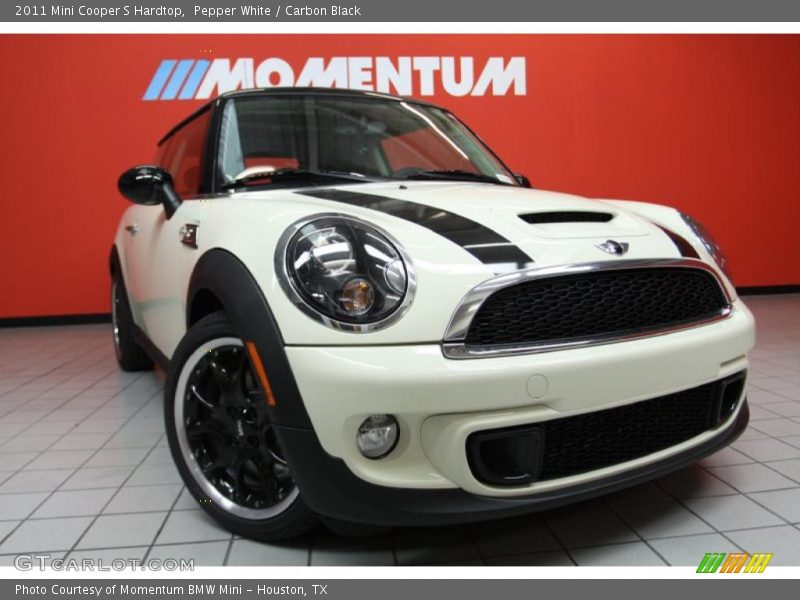 Pepper White / Carbon Black 2011 Mini Cooper S Hardtop