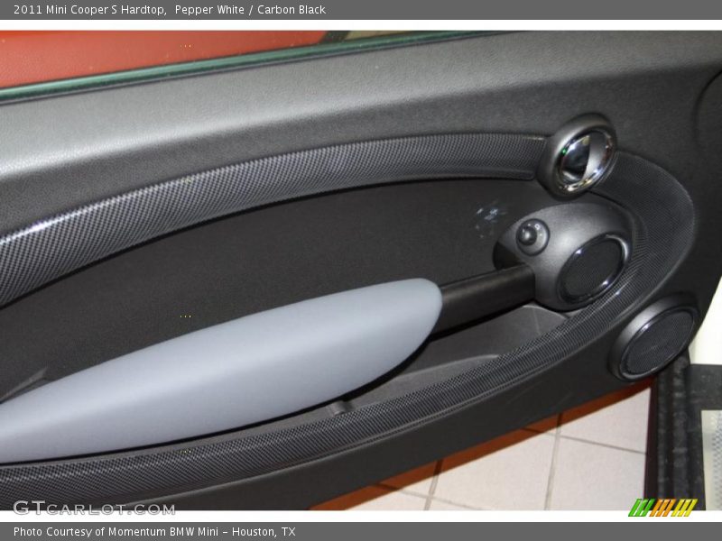 Pepper White / Carbon Black 2011 Mini Cooper S Hardtop