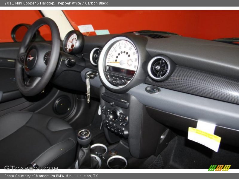 Pepper White / Carbon Black 2011 Mini Cooper S Hardtop