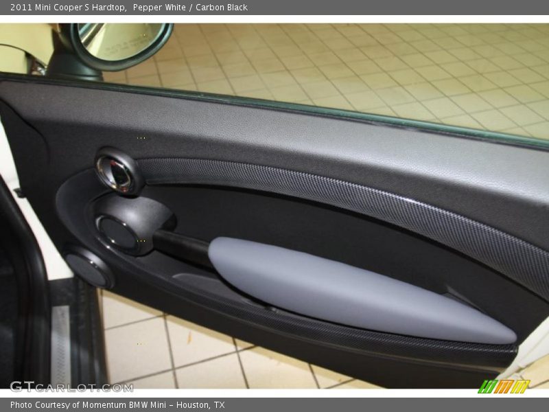 Pepper White / Carbon Black 2011 Mini Cooper S Hardtop
