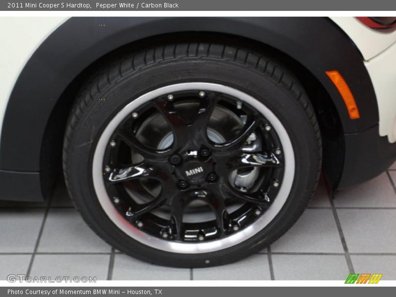 Pepper White / Carbon Black 2011 Mini Cooper S Hardtop