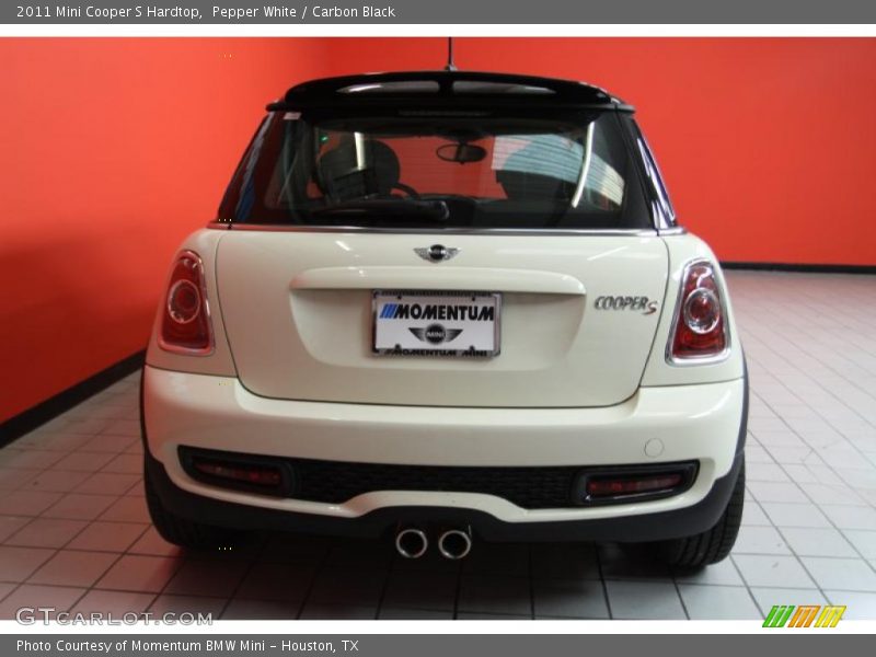 Pepper White / Carbon Black 2011 Mini Cooper S Hardtop