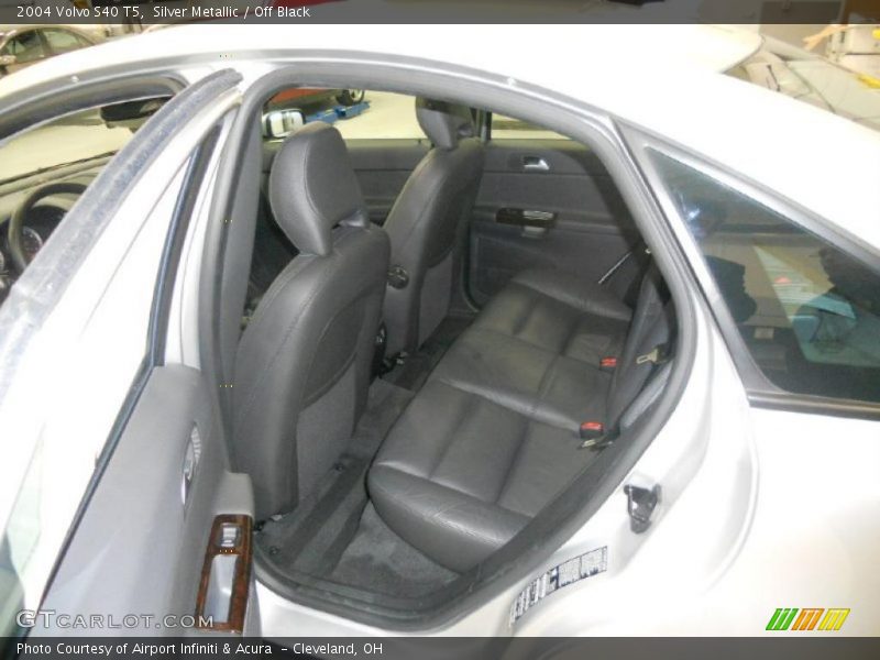 Silver Metallic / Off Black 2004 Volvo S40 T5
