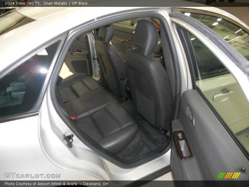 Silver Metallic / Off Black 2004 Volvo S40 T5