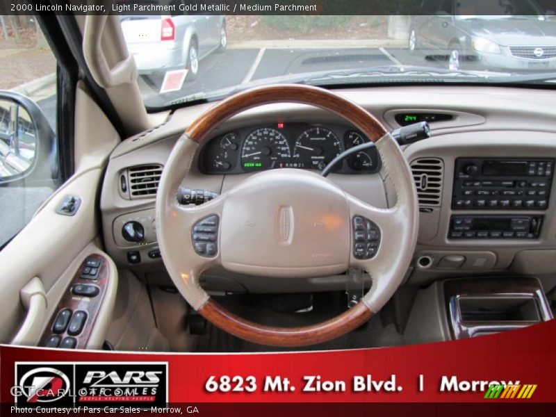 Light Parchment Gold Metallic / Medium Parchment 2000 Lincoln Navigator