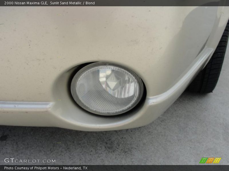 Sunlit Sand Metallic / Blond 2000 Nissan Maxima GLE