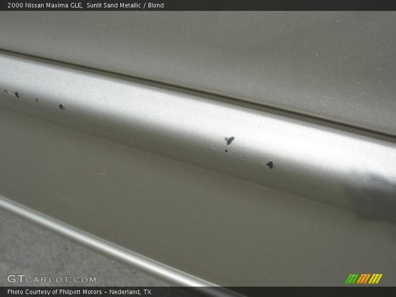 Sunlit Sand Metallic / Blond 2000 Nissan Maxima GLE