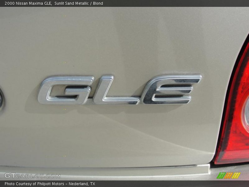Sunlit Sand Metallic / Blond 2000 Nissan Maxima GLE