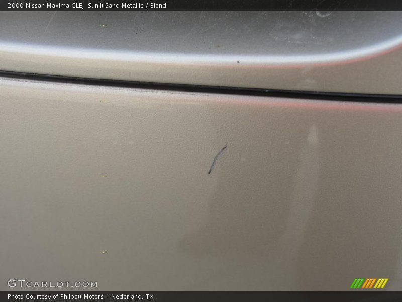 Sunlit Sand Metallic / Blond 2000 Nissan Maxima GLE