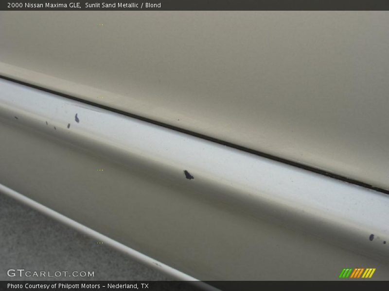 Sunlit Sand Metallic / Blond 2000 Nissan Maxima GLE