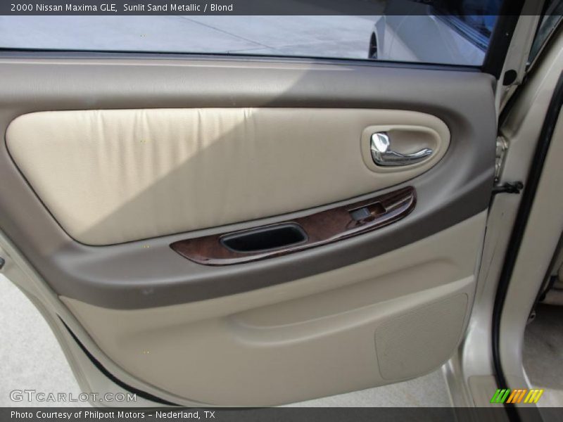 Sunlit Sand Metallic / Blond 2000 Nissan Maxima GLE