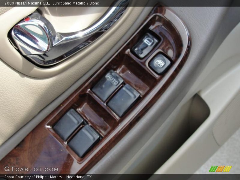 Sunlit Sand Metallic / Blond 2000 Nissan Maxima GLE
