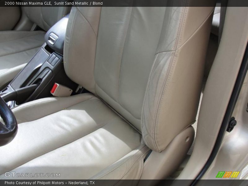 Sunlit Sand Metallic / Blond 2000 Nissan Maxima GLE