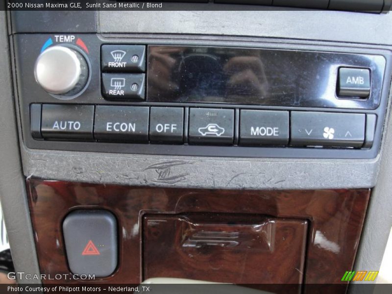 Sunlit Sand Metallic / Blond 2000 Nissan Maxima GLE