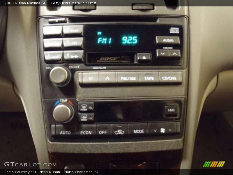 Gray Lustre Metallic / Frost 2000 Nissan Maxima GLE