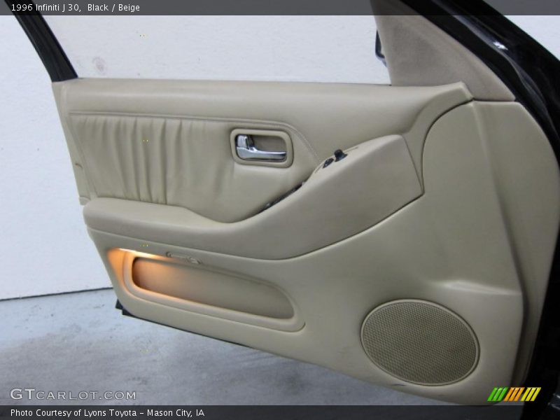 Black / Beige 1996 Infiniti J 30