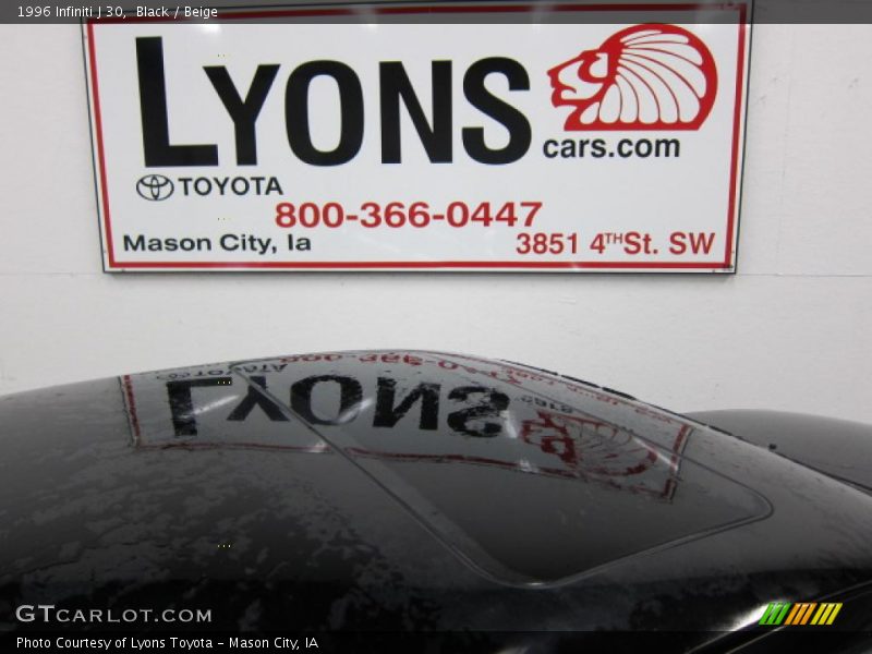 Black / Beige 1996 Infiniti J 30