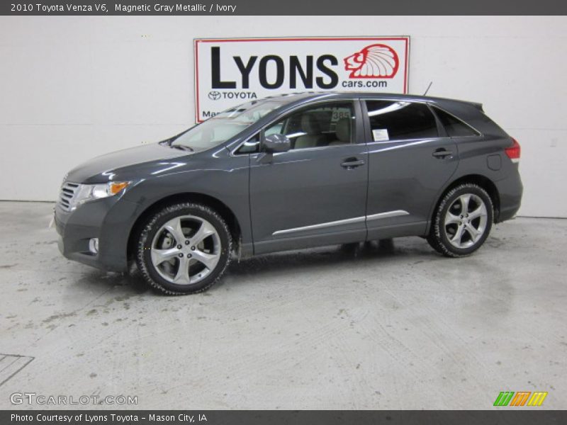Magnetic Gray Metallic / Ivory 2010 Toyota Venza V6