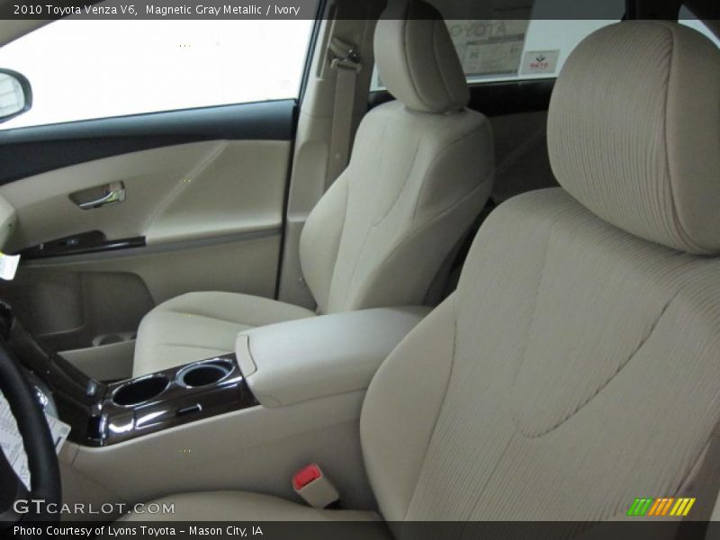 Magnetic Gray Metallic / Ivory 2010 Toyota Venza V6