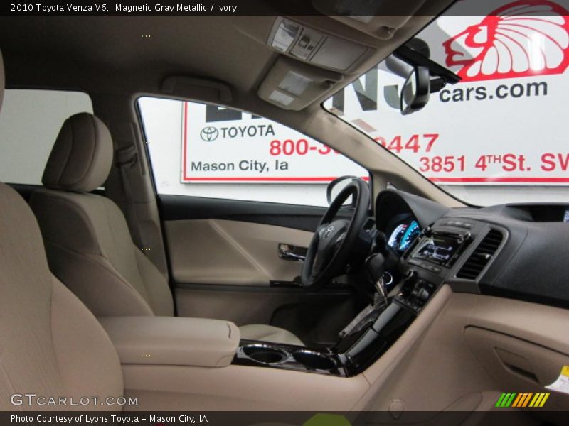 Magnetic Gray Metallic / Ivory 2010 Toyota Venza V6