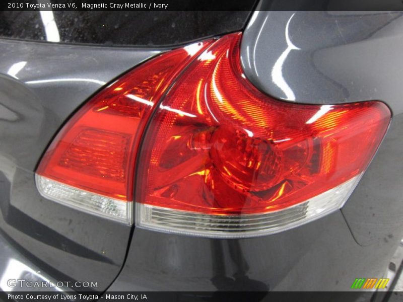 Magnetic Gray Metallic / Ivory 2010 Toyota Venza V6