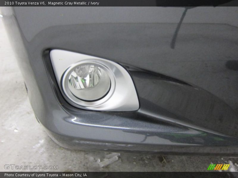 Magnetic Gray Metallic / Ivory 2010 Toyota Venza V6