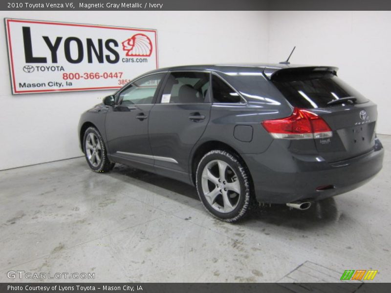Magnetic Gray Metallic / Ivory 2010 Toyota Venza V6