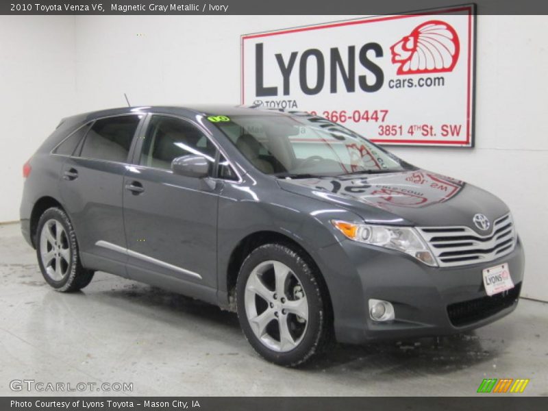 Magnetic Gray Metallic / Ivory 2010 Toyota Venza V6