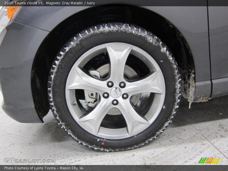 Magnetic Gray Metallic / Ivory 2010 Toyota Venza V6