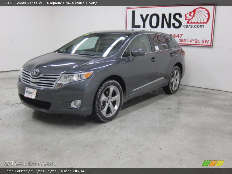 Magnetic Gray Metallic / Ivory 2010 Toyota Venza V6